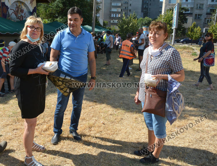 Пет овце курбан даде кметът на Димитровград за празника на града