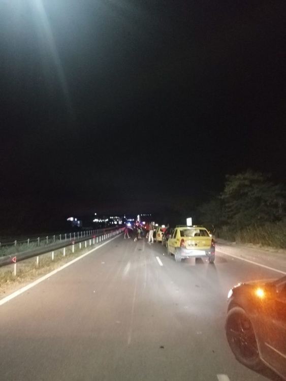 Автомобил изгоря след лупинги до кръговото между Димитровград и Хасково