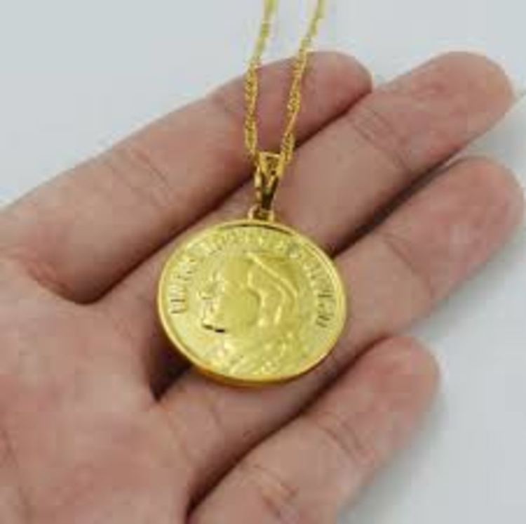 Полицията задържа измамници, продавали фалшиви пендари