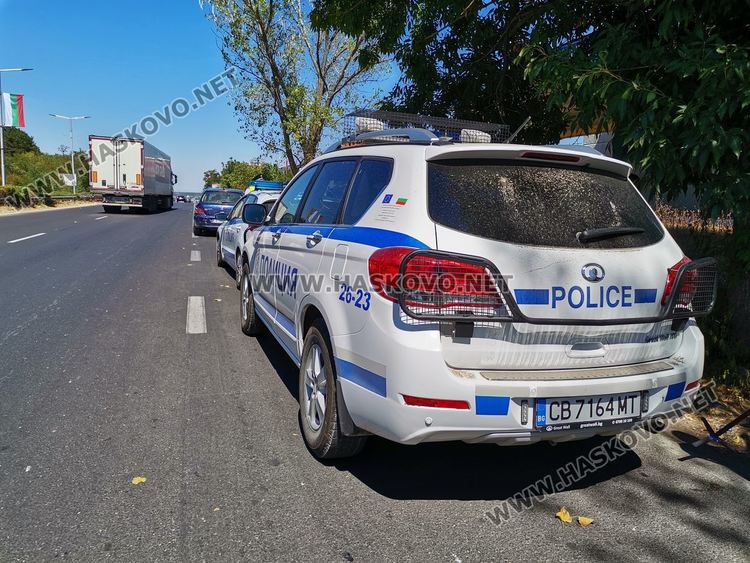 Масирани полицейски проверки на изходите на Хасково