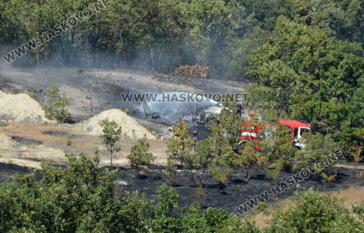 Възпламенил се камион подпали широколистна гора