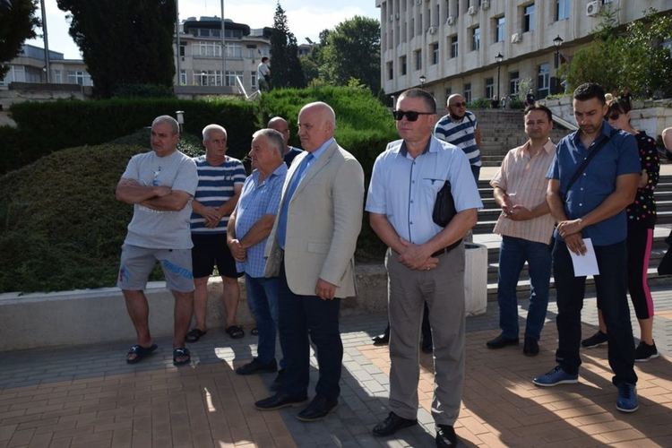 Ремонтът на централния площад "Акад. Николай Хайтов" започна