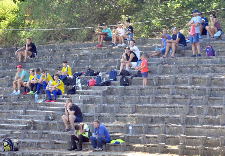 8 отбора от Хасковско се включиха в турнир „Децата и футболът“