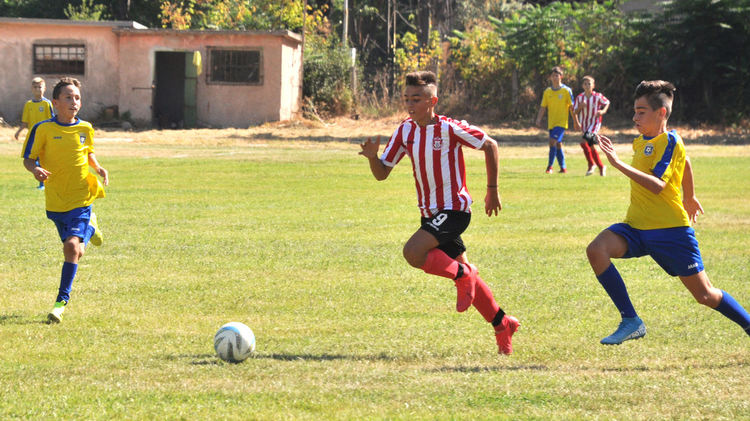 8 отбора от Хасковско се включиха в турнир „Децата и футболът“