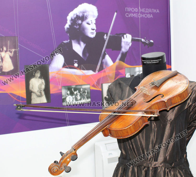 Изложба „Музиката и моят град” представя музикалното изкуство на Хасково