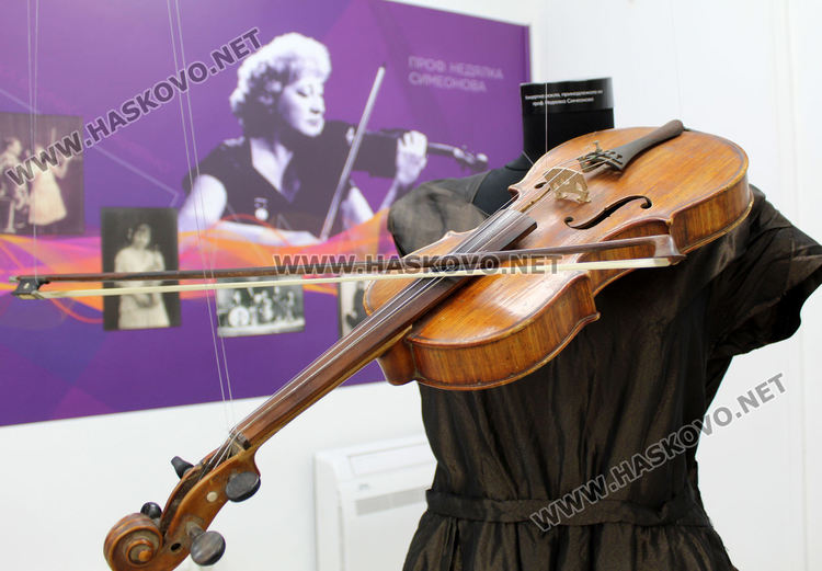 Изложба „Музиката и моят град” представя музикалното изкуство на Хасково