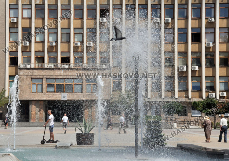 Слънчево и топло в събота