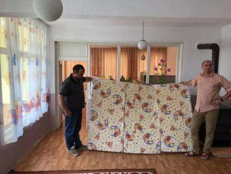 Нови матраци за детските градини в Девинско