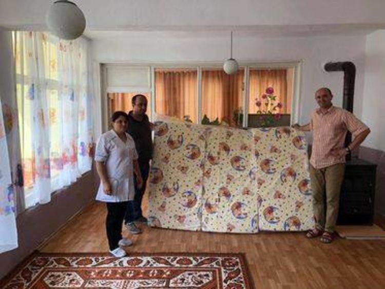 Нови матраци за детските градини в Девинско