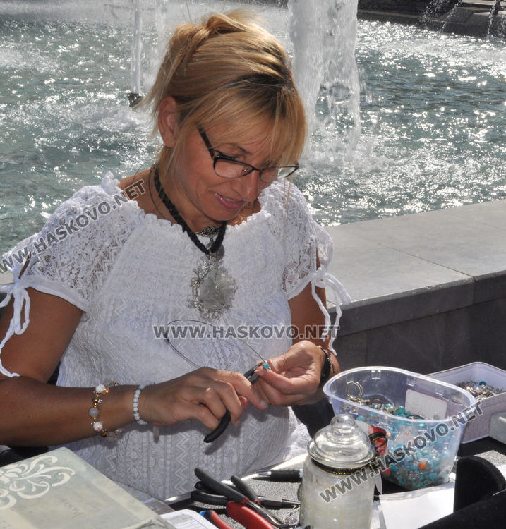 Кралицата на нощта и множество художествени изделия на изложението „Българско е“ 