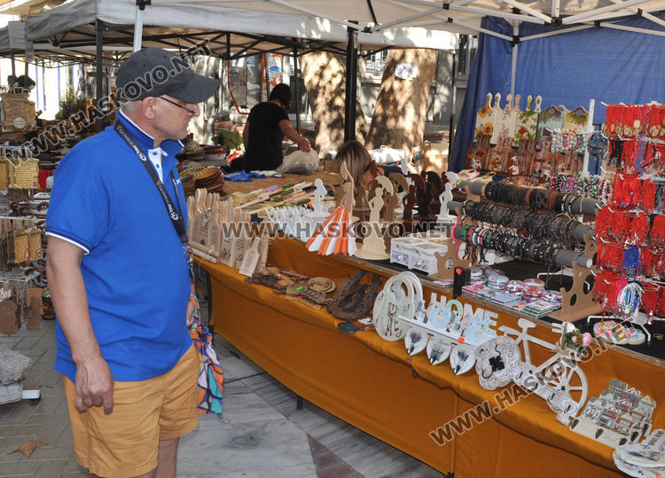 Кралицата на нощта и множество художествени изделия на изложението „Българско е“ 