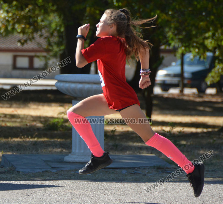55 деца се включиха в лекоатлетическия крос „Клокотница“ в Хасково