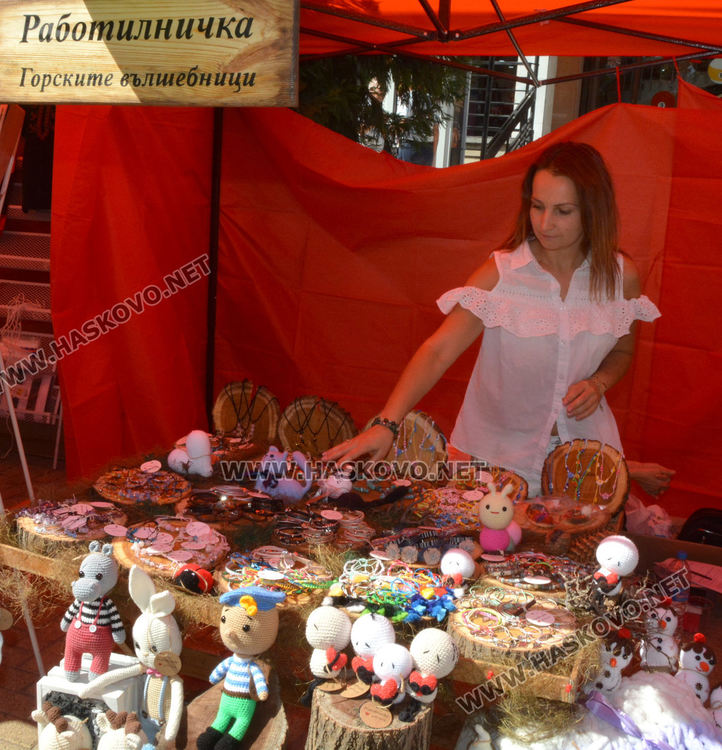 Панаир на занаятите започна в Хасково