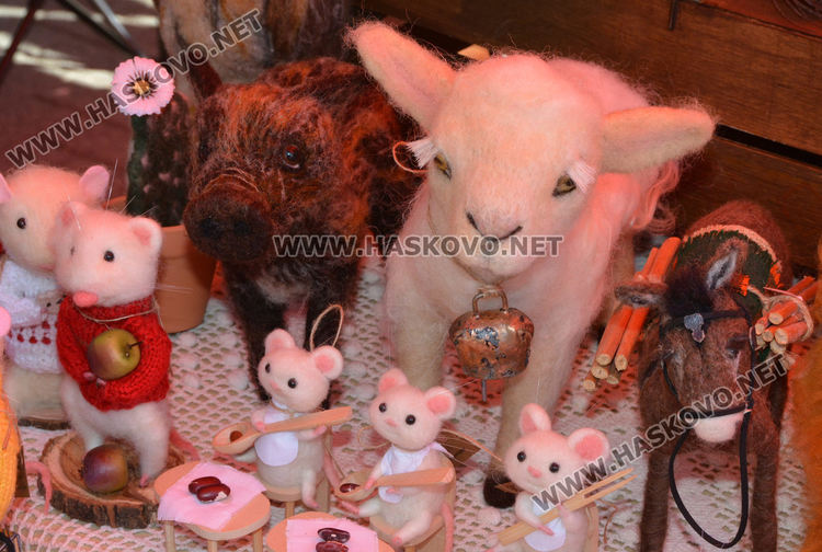 Панаир на занаятите започна в Хасково