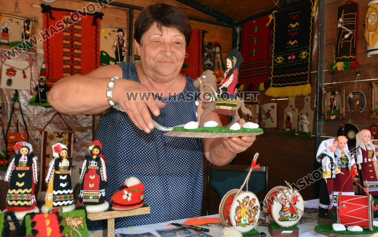 Панаир на занаятите започна в Хасково