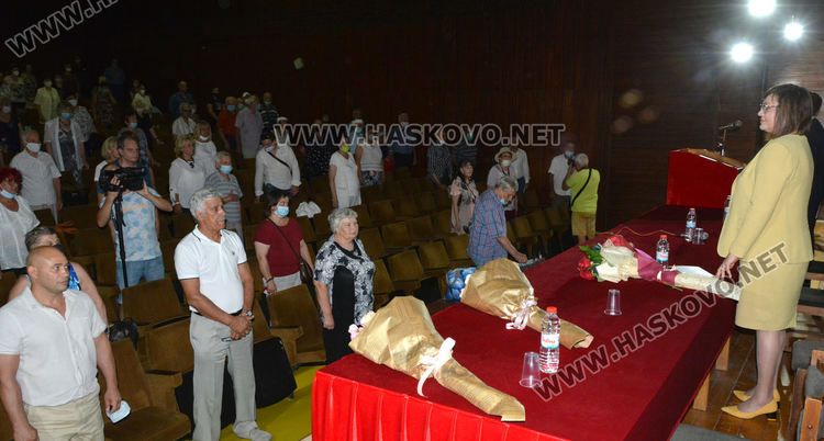 Нинова призова в Хасково активистите от БСП да се върнат на протеста
