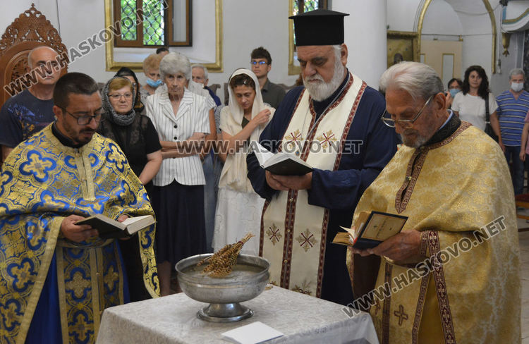 Молебен за Хасково, отец Антоний Енев се оттегля от служба
