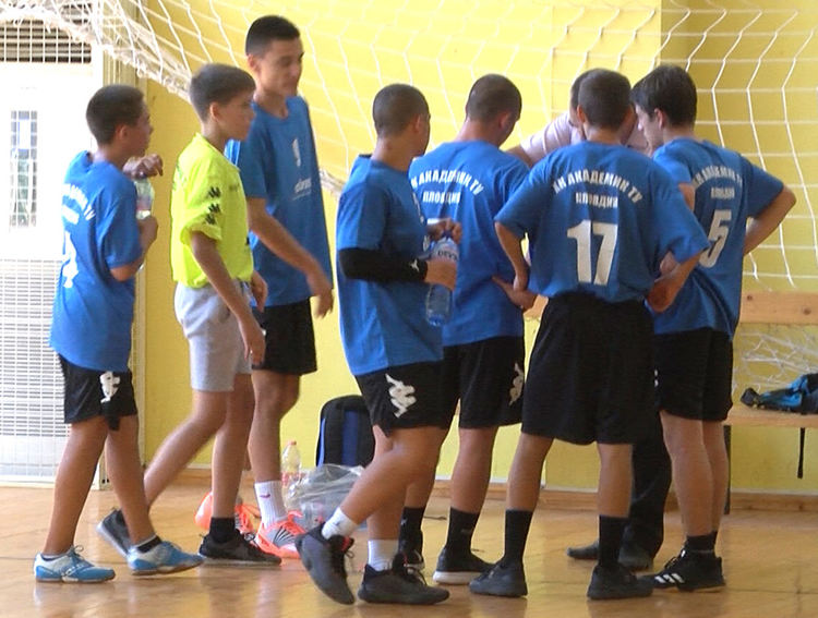 Хандбалистките на „Топлика“ и юношите на „Академик“ победиха в турнира „Вълчо Даскалов“