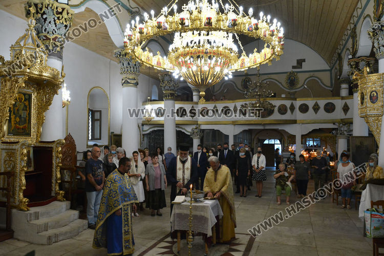 Молебен за Хасково, отец Антоний Енев се оттегля от служба