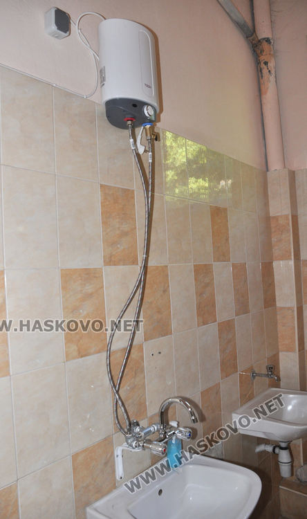 Пъстроцветна стая в „Смирненски“ става Ковид приемна