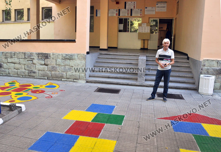 Пъстроцветна стая в „Смирненски“ става Ковид приемна