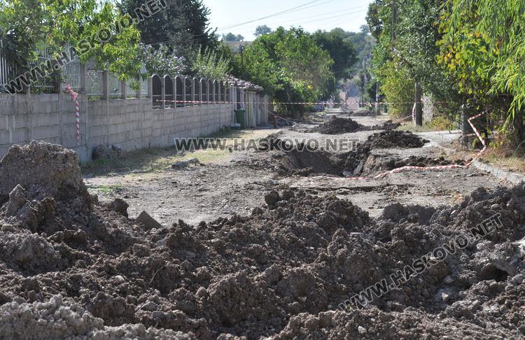 Множество аварии в „Болярово“, спряха водата на целия квартал
