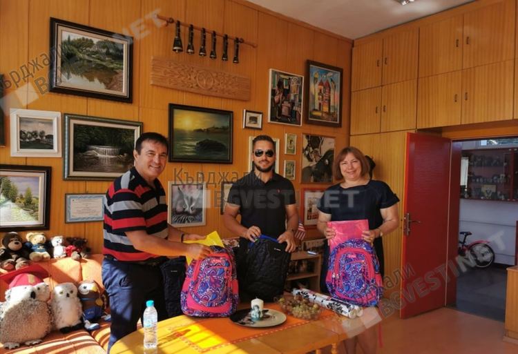 Ротаракт Клуб Кърджали с жест към първокласниците