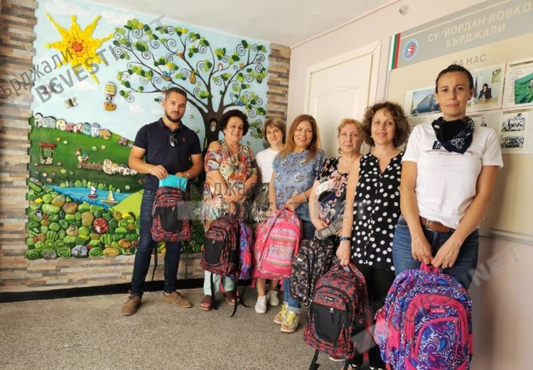 Ротаракт Клуб Кърджали с жест към първокласниците