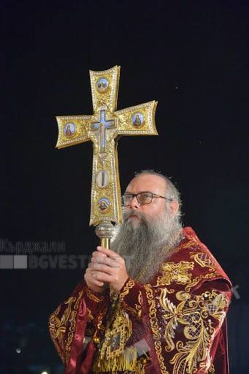 Освещават  новото крило на манастира „Св.Йоан Предтеча”, митрополит Николай идва с частица от Христовия кръст