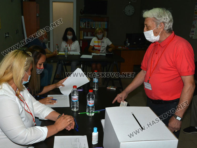 Социалистите от Хасково избират лидер па партията днес