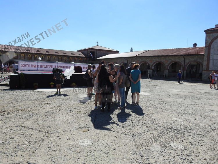 Митрополит Николай освети новото крило на манастира „св.Йоан Предтеча” в присъствието на премиера Борисов