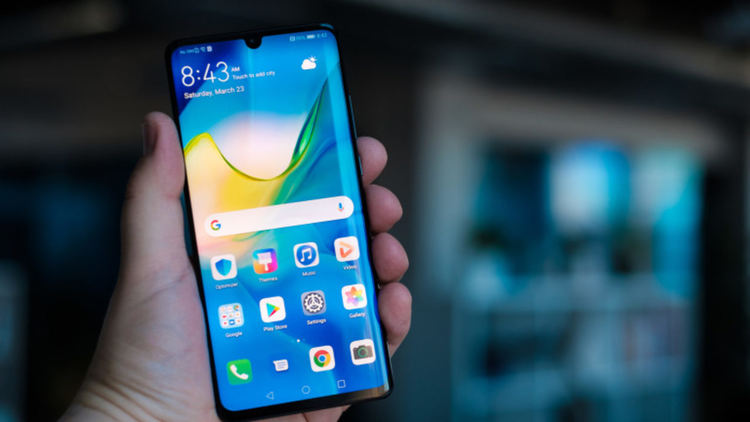 Телефоните на Huawei идват с нова OS от догодина