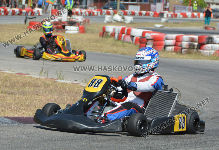 31 пилоти на картинг пистата край Хасково