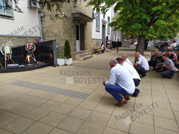 Кърджали почете паметта на огнеборците,проявили себеотрицание, пожарникарите честват професионален празник