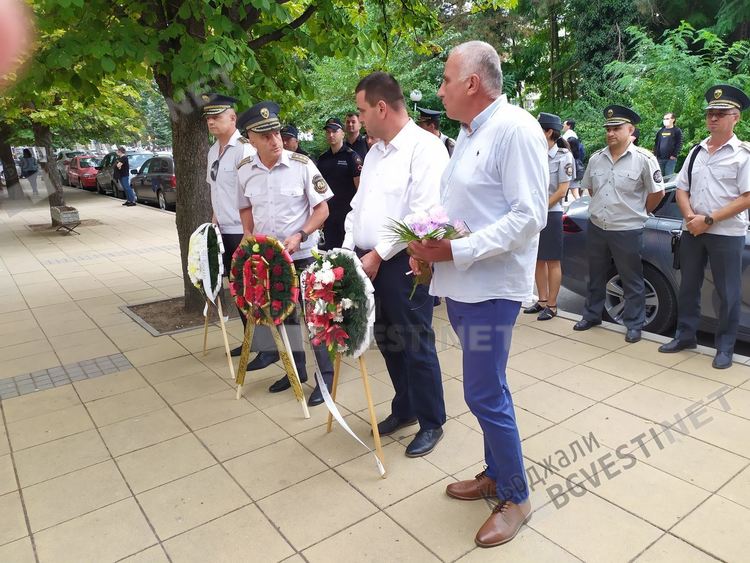 Кърджали почете паметта на огнеборците,проявили себеотрицание, пожарникарите честват професионален празник