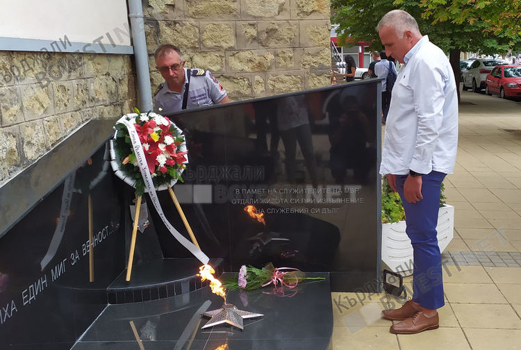 Кърджали почете паметта на огнеборците,проявили себеотрицание, пожарникарите честват професионален празник