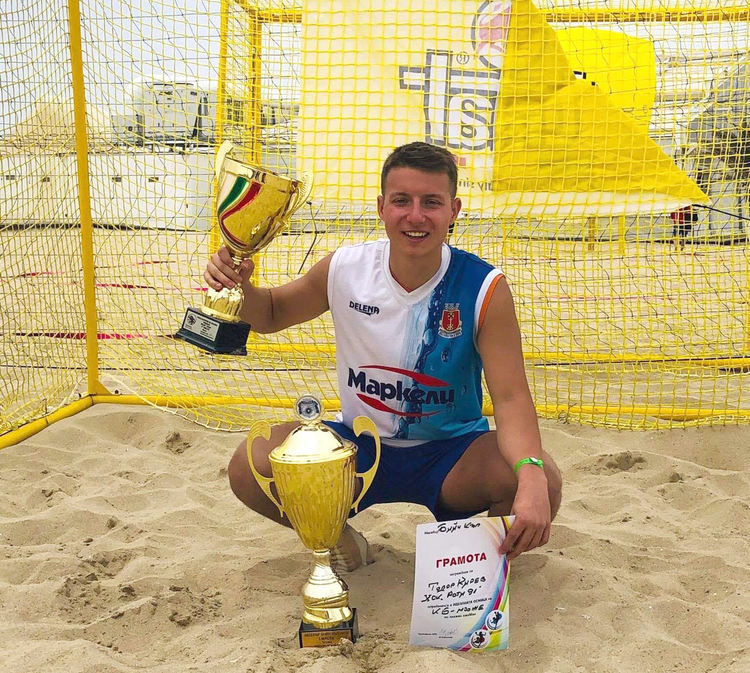 Юношите на „Асти“ станаха републикански шампиони, мъжкият тим вдигна Купата на България