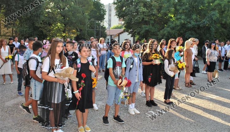 В ПМГ-Хасково учителите решават сами за онлайн часовете