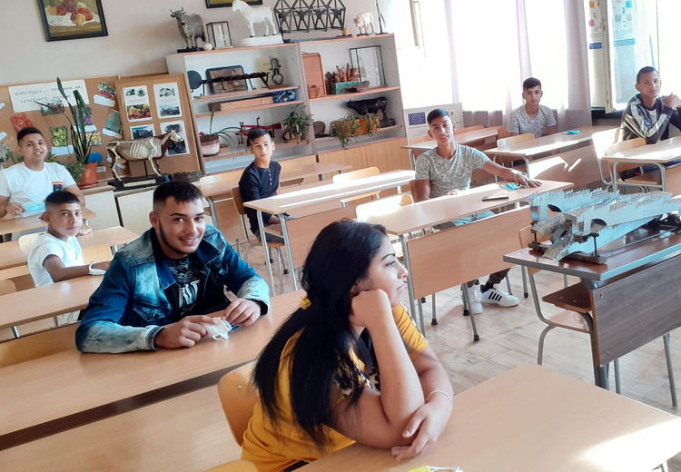 В ПГТАТ „Н. Й. Вапцаров“ всеки ученик на отделен чин