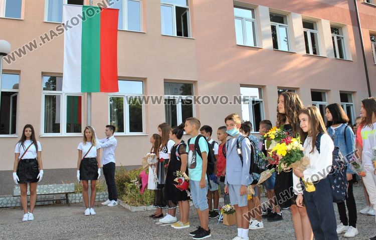 В ПМГ-Хасково учителите решават сами за онлайн часовете