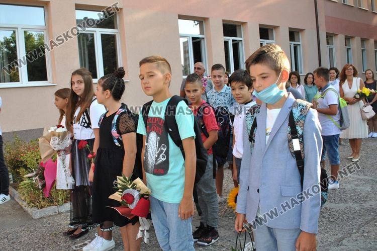 В ПМГ-Хасково учителите решават сами за онлайн часовете