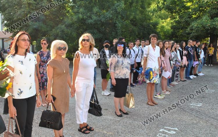 В ПМГ-Хасково учителите решават сами за онлайн часовете