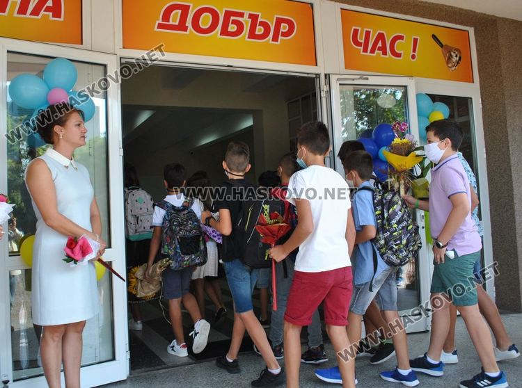 В ПМГ-Хасково учителите решават сами за онлайн часовете