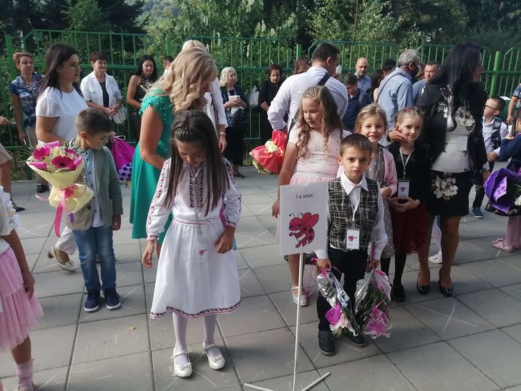 Едва 656 първокласника прекрачиха прага на училищата в Смолянско