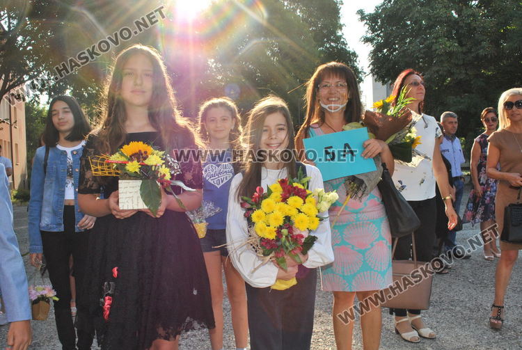 В ПМГ-Хасково учителите решават сами за онлайн часовете