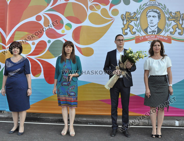 СУ „Васил Левски“ тържествено посрещна 104 първокласници