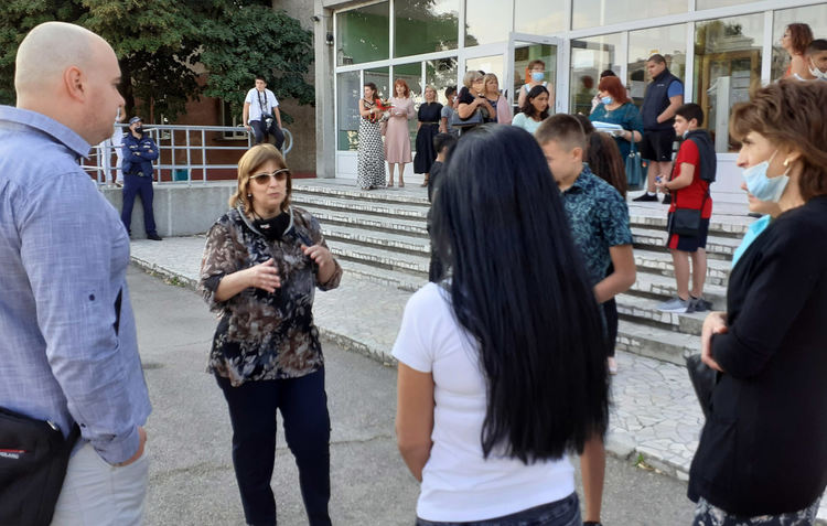 В ПГТАТ „Н. Й. Вапцаров“ всеки ученик на отделен чин