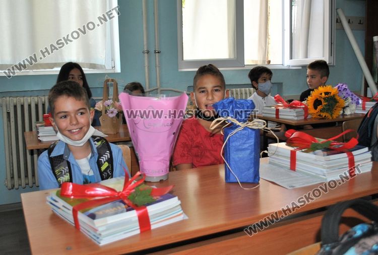 В ПМГ-Хасково учителите решават сами за онлайн часовете