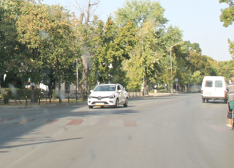 Множество димитровградчани без фарове и на първия учебен ден