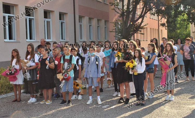 В ПМГ-Хасково учителите решават сами за онлайн часовете